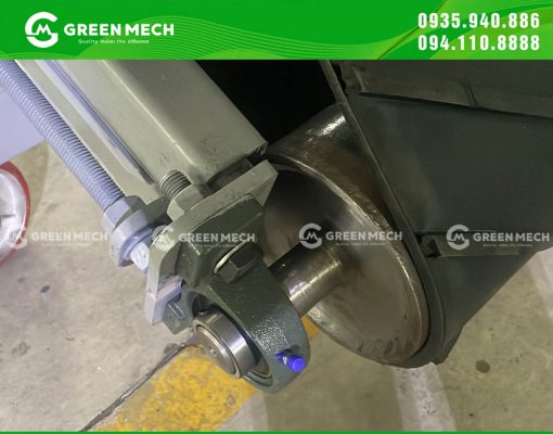 Con lăn truyền động cho dây băng tải nhờ kết nối động cơ